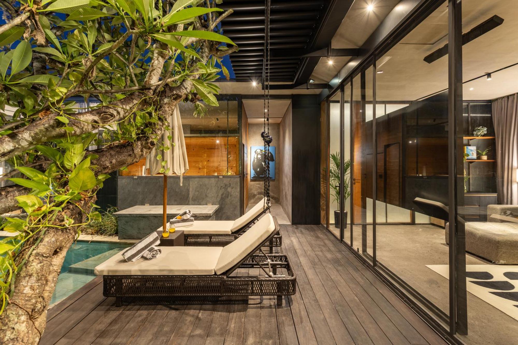 Luxury Industrial With Sauna And Highend Amenities Villa
