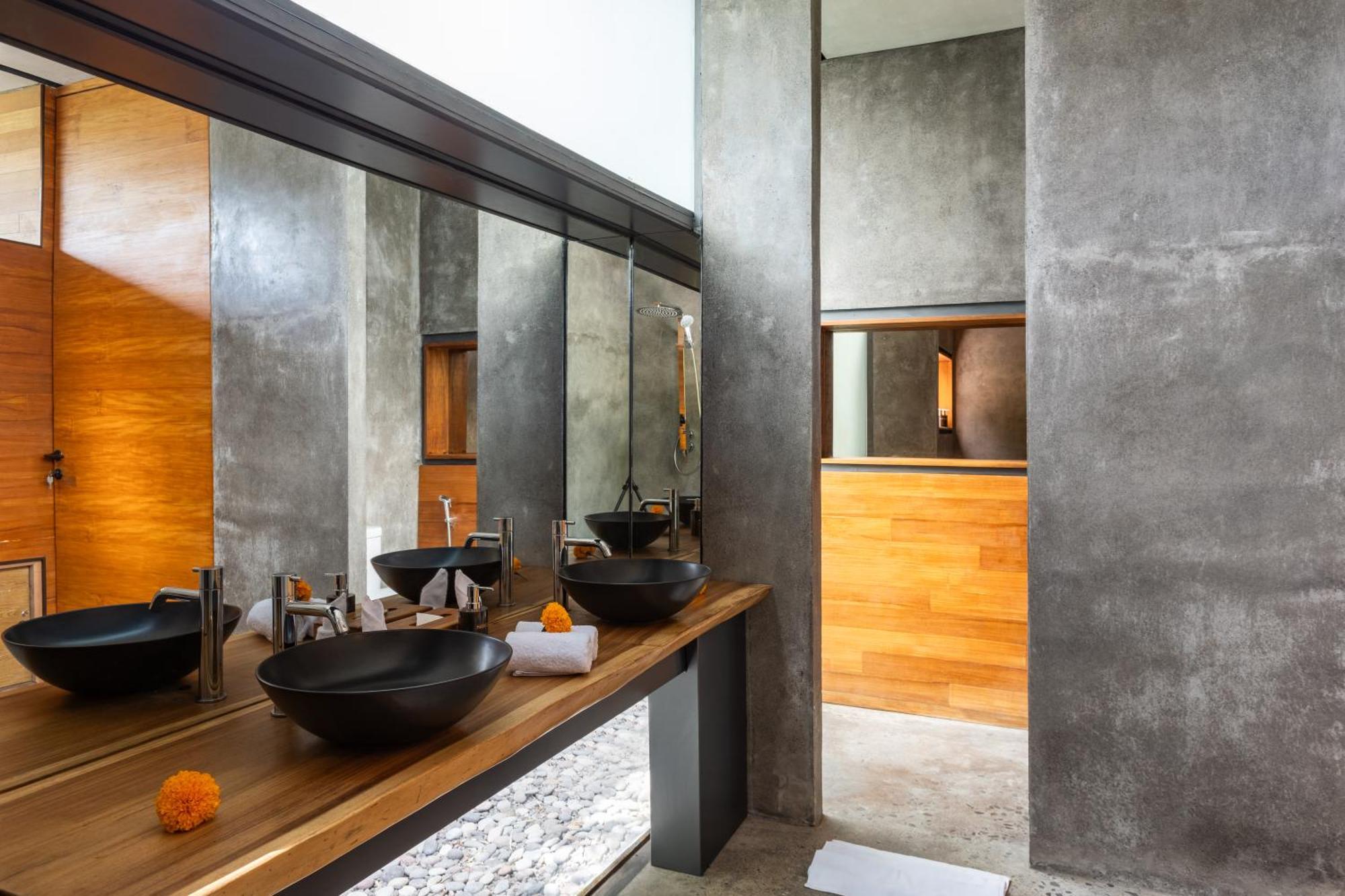 Luxury Industrial With Sauna And Highend Amenities