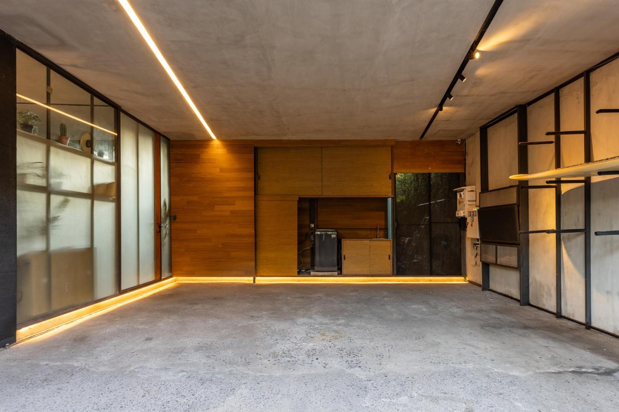 Luxury Industrial With Sauna And Highend Amenities Villa
