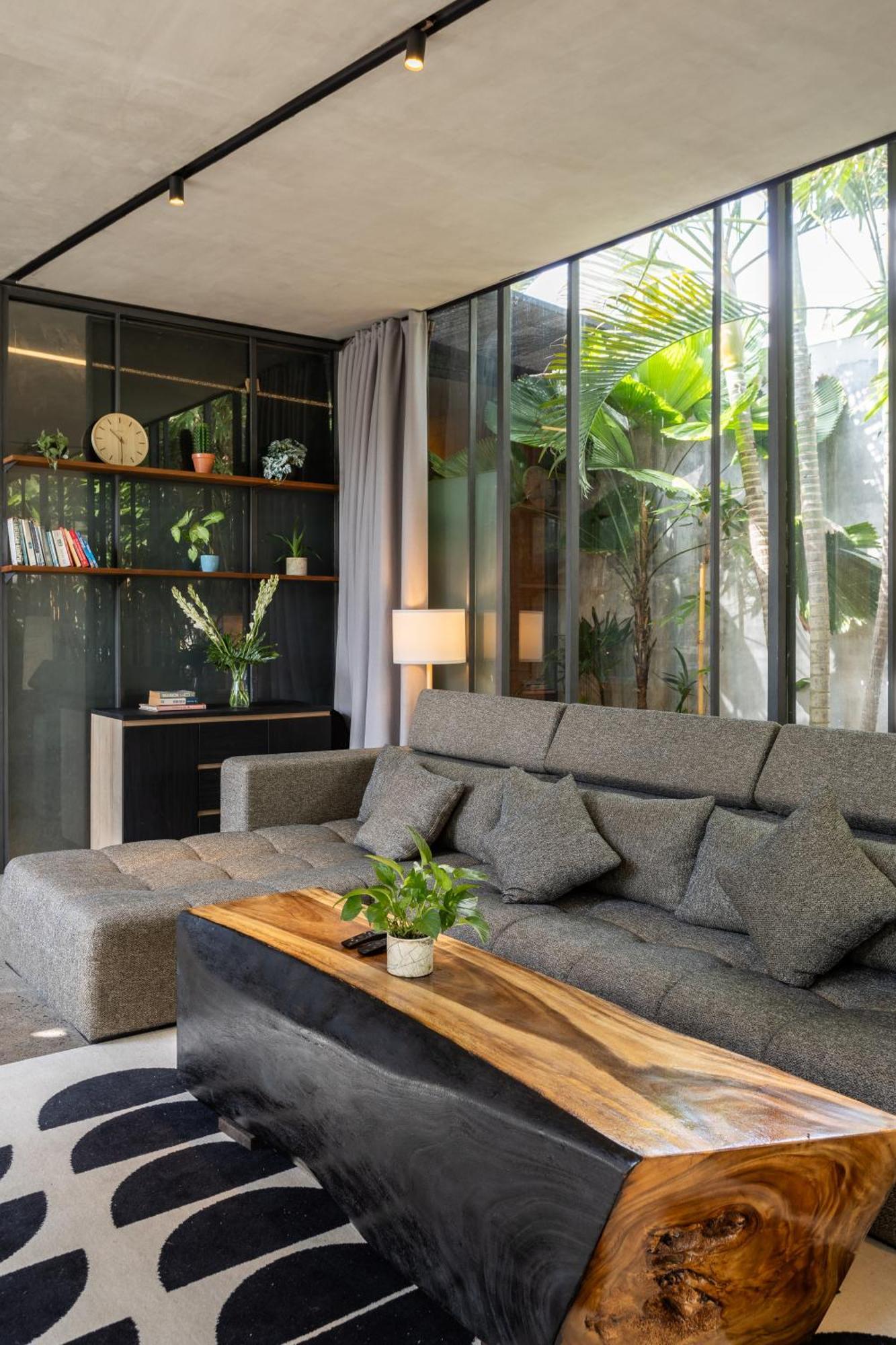 Villa Luxury Industrial With Sauna And Highend Amenities
