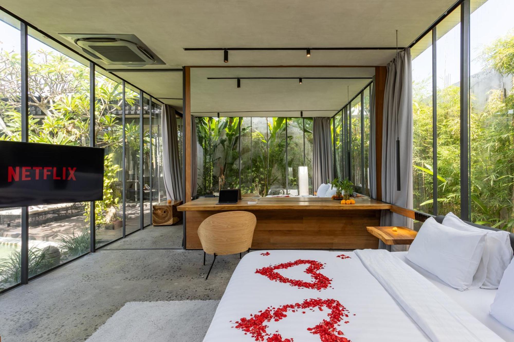 Villa Luxury Industrial With Sauna And Highend Amenities *