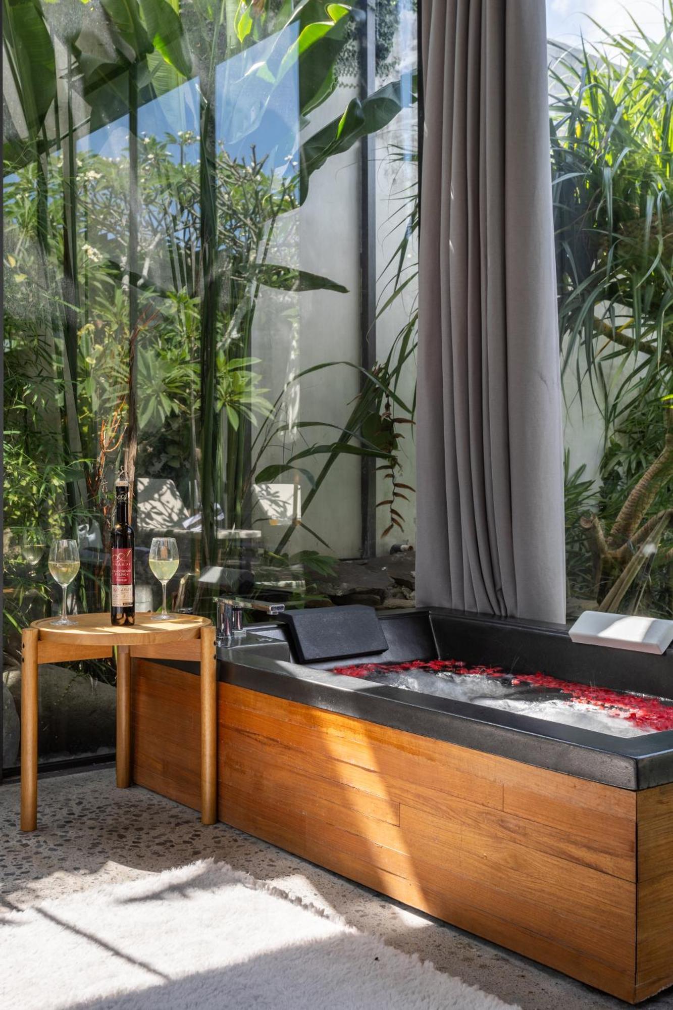 Luxury Industrial With Sauna And Highend Amenities Seminyak (Bali)